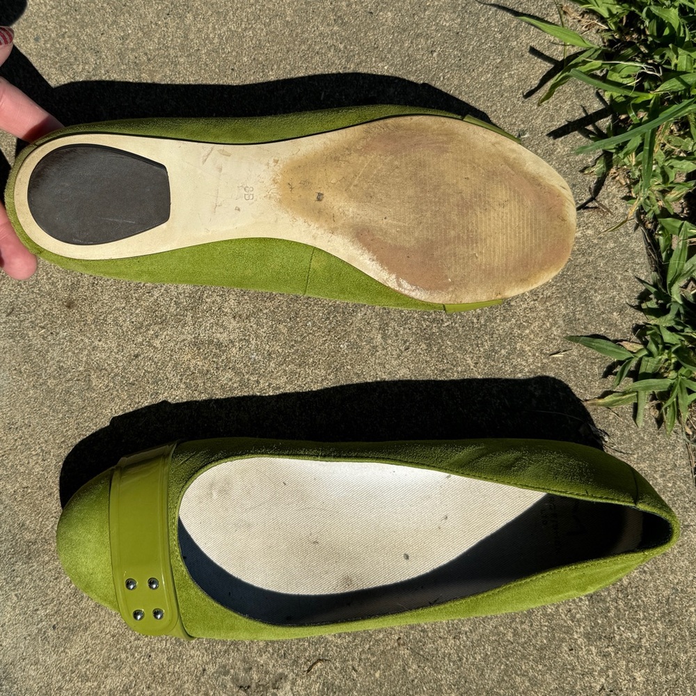Marc Fisher lime green suede flats with patent leather accent. - Picture 3 of 4